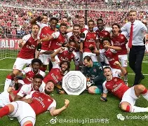 包含赛地聚焦——社区盾清晨热度飙升，迈阿密热火伤情更新，赛场秩序良好，临场指挥获称赞的词条